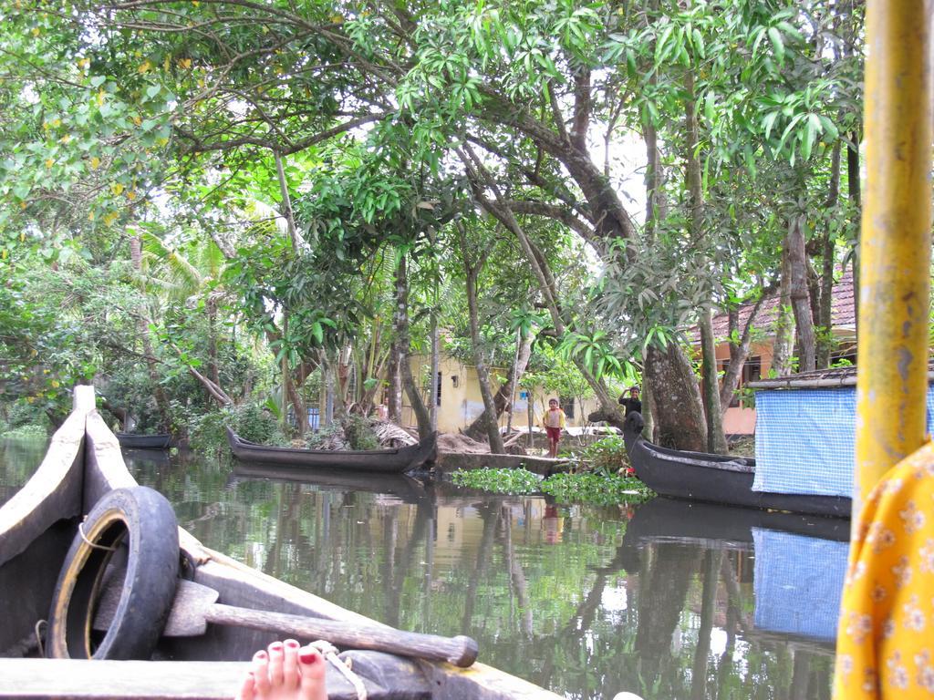 Paradise Inn Guest House Alappuzha 外观 照片