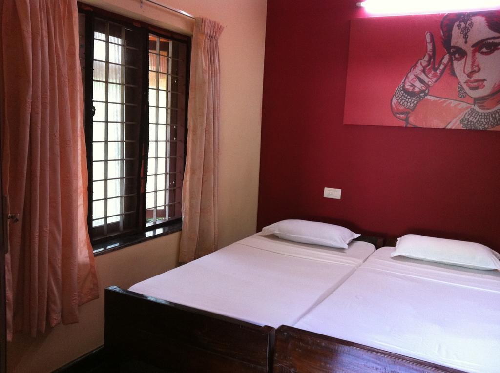 Paradise Inn Guest House Alappuzha 外观 照片